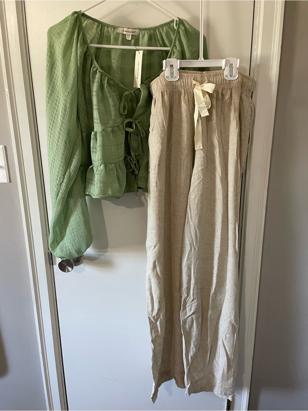 Pinterest Soft Girl Fairycore 2 Piece Outfit Green Ruffle Top Linen Pants NWT - Picture 7 of 9